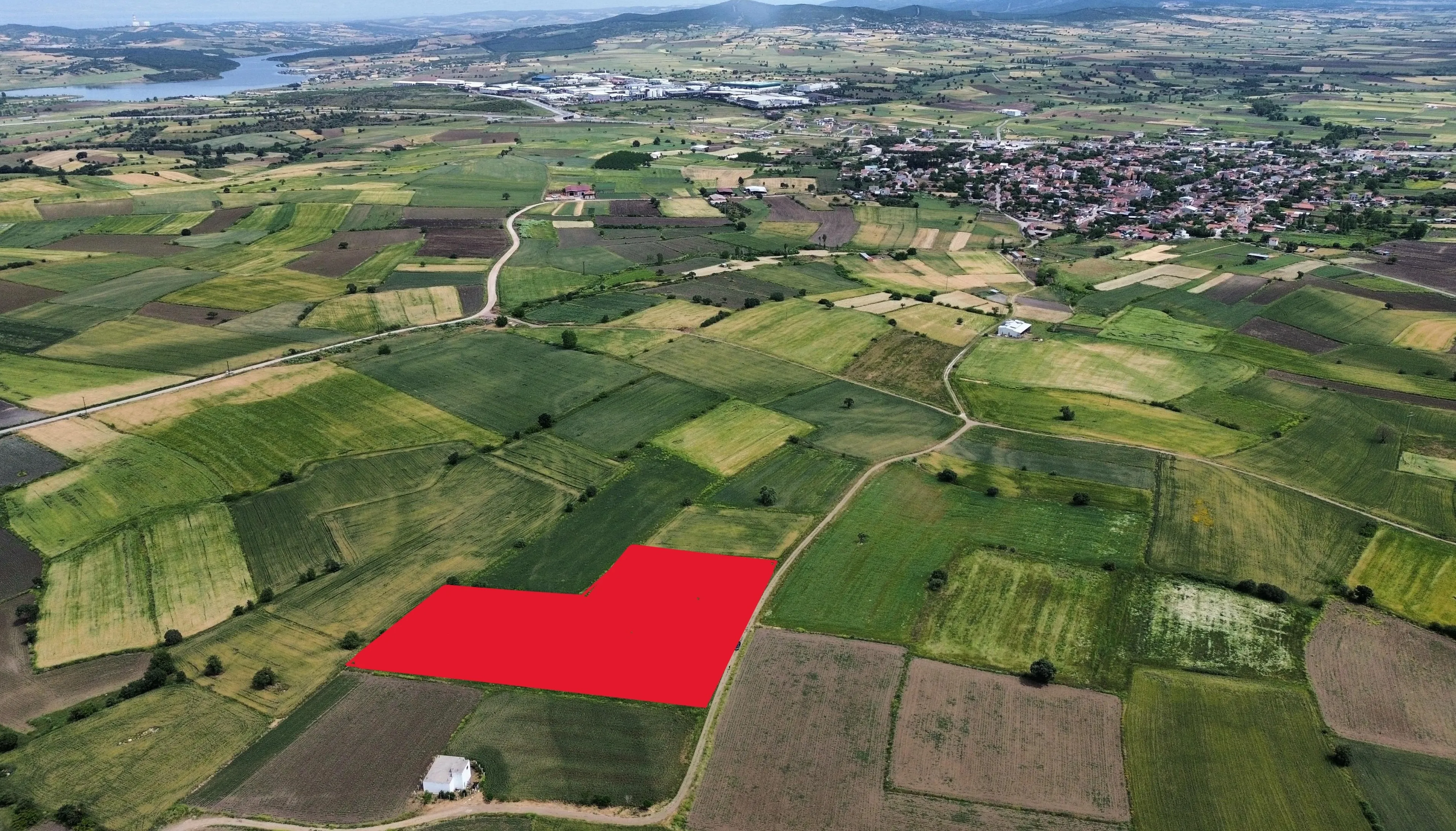 BİGA BALIKLIÇEŞME'DE YATIRIMLIK 11.145 M2 SATILIK MÜSTAKİL TARLA